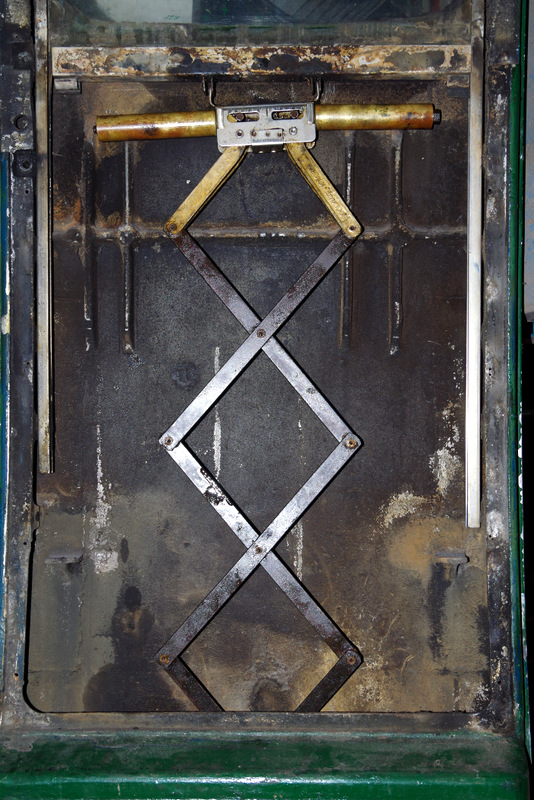 Class 127: Scissors mechanism